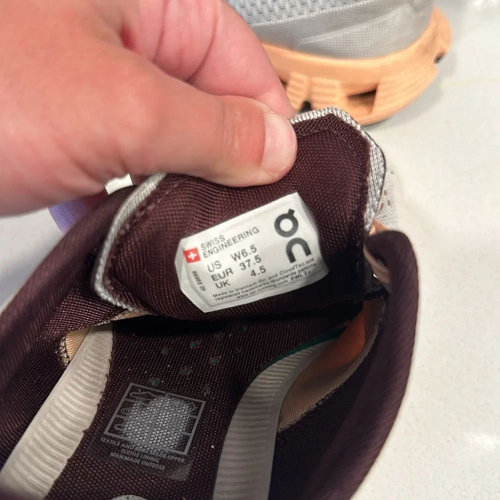 On Cloud X 2 - Picture 3 of 7